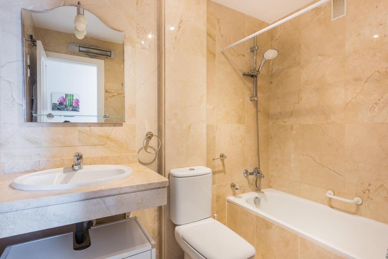 Wonderful Apartment 5 Minutes Flat Walk To The Centre Of La Cala De Mijas Bagian luar foto
